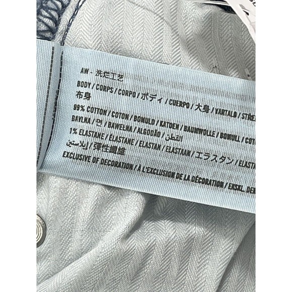 COPY - NWT Abercrombie & Fitch The 90s Straight Ultra High Rise 31, 12 R Distre… - Picture 4 of 13